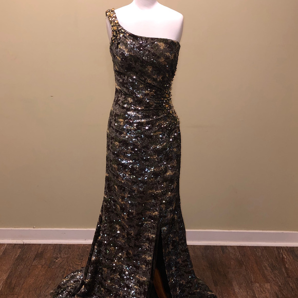 Mac Duggal Dresses & Skirts - Mac Duggal